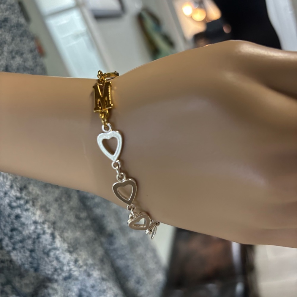 ❤️Vintage Avon “Mom” Gold & Silver Heart Bracelet - Picture 2 of 5